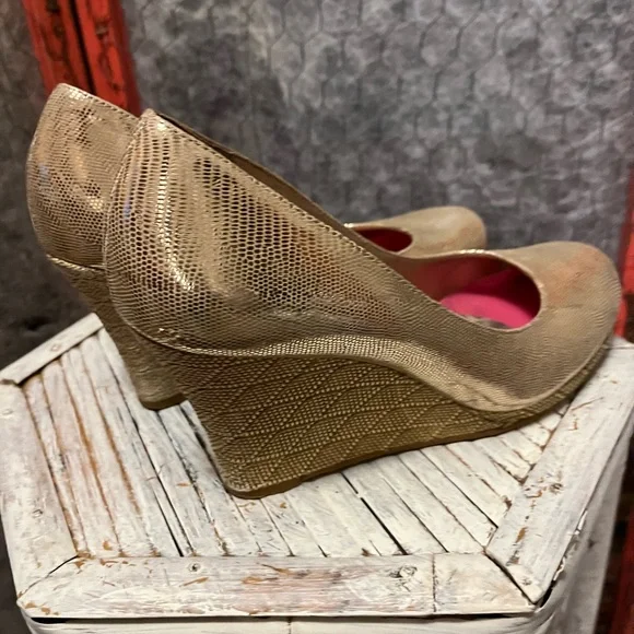 Lily Pulitzer Resort Chic Wedge - Picture 6 of 6